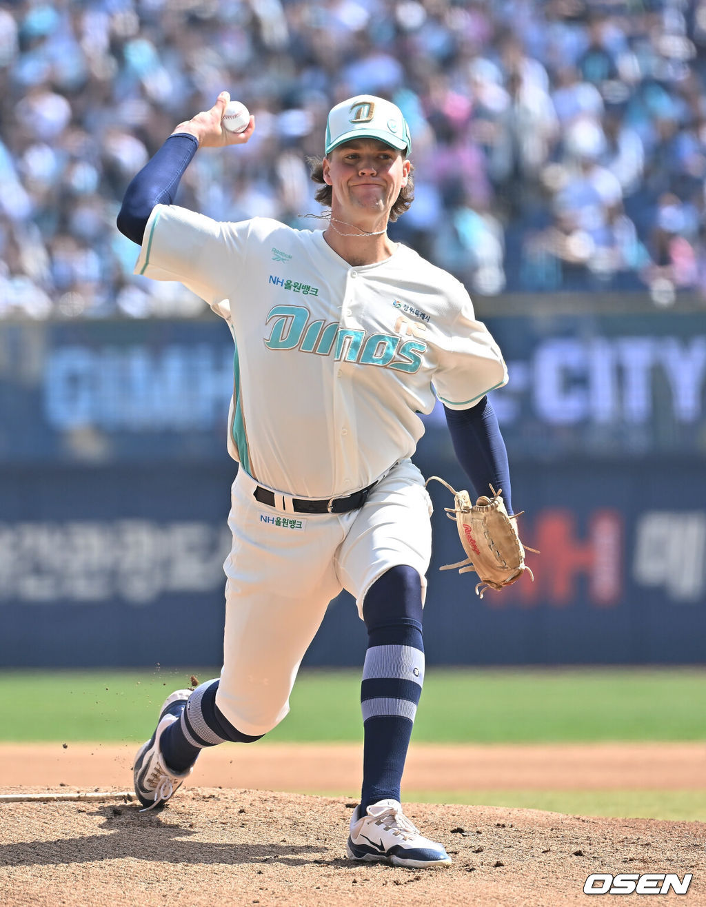 29일 창원NC파크에서 2026 신한 SOL KBO 리그 NC 다이노스와 두산 베어스의 경기가 열렸다. 홈팀 NC는 테일러가, 방문팀 두산은 곽빈이 선발 출전했다. NC 다이노스 선발투수 테일러가 역투하고 있다. 2026.03.29 / foto0307@osen.co.kr