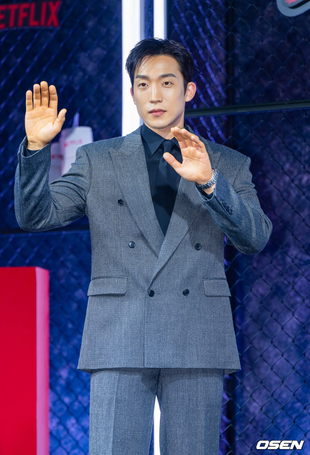 31일 오후 서울 중구 앰버서더 서울 풀만 호텔에서 넷플릭스 시리즈 '사냥개들' 시즌2(감독 김주환) 제작발표회가 진행됐다. 3년 만에 돌아온 ‘사냥개들’ 시즌2는 우도환과 이상이가 글로벌 불법 복싱 리그에 맞서고 정지훈이 강렬한 빌런으로 합류해 더 커진 스케일과 진화한 액션으로 통쾌한 카타르시스를 선사하는 이야기다.배우 이상이가 포즈를 취하고 있다. 2026.03.31 / soul1014@osen.co.kr