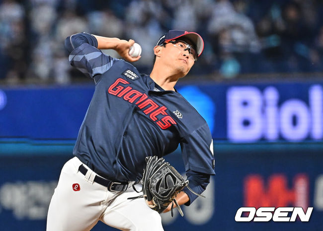 [OSEN=창원, 이석우 기자] 31일 창원NC파크에서 2026 신한 SOL KBO 리그 NC 다이노스와 롯데 자이언츠의 경기가 열렸다. 홈팀 NC는 토다가, 방문팀 롯데는 박세웅이 선발 출전했다. 롯데 자이언츠 선발투수 박세웅이 역투하고 있다. 2026.03.31 / foto0307@osen.co.kr