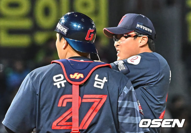 [OSEN=창원, 이석우 기자] 31일 창원NC파크에서 2026 신한 SOL KBO 리그 NC 다이노스와 롯데 자이언츠의 경기가 열렸다. 홈팀 NC는 토다가, 방문팀 롯데는 박세웅이 선발 출전했다. 롯데 자이언츠 박세웅이 3회말 실점이 늘어나며 아쉬워하고 있다. 2026.03.31 / foto0307@osen.co.kr
