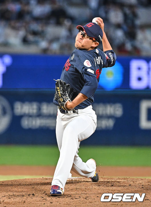 [OSEN=창원, 이석우 기자] 31일 창원NC파크에서 2026 신한 SOL KBO 리그 NC 다이노스와 롯데 자이언츠의 경기가 열렸다. 홈팀 NC는 토다가, 방문팀 롯데는 박세웅이 선발 출전했다. 롯데 자이언츠 선발투수 박세웅이 역투하고 있다. 2026.03.31 / foto0307@osen.co.kr