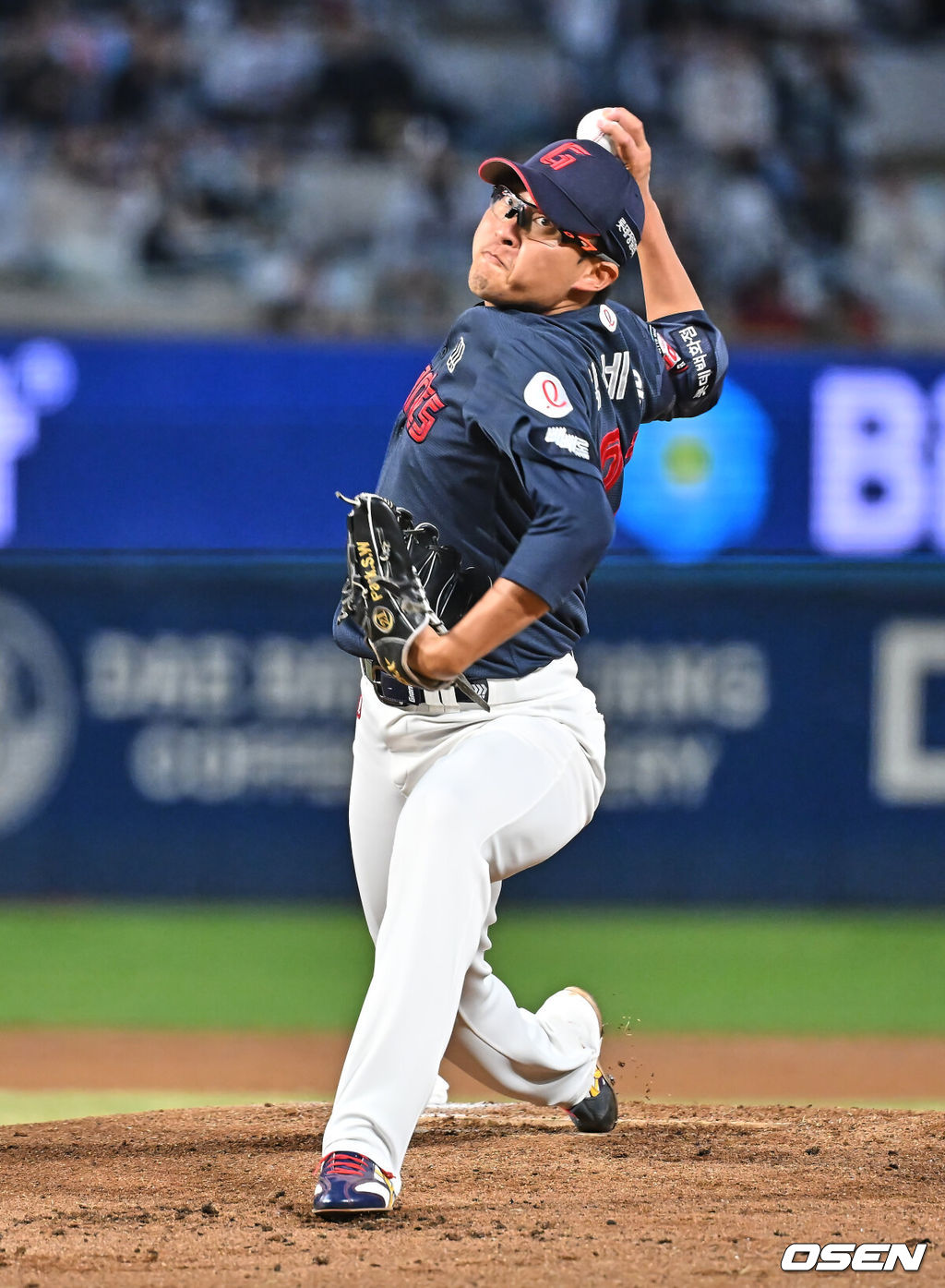 31일 창원NC파크에서 2026 신한 SOL KBO 리그 NC 다이노스와 롯데 자이언츠의 경기가 열렸다. 홈팀 NC는 토다가, 방문팀 롯데는 박세웅이 선발 출전했다. 롯데 자이언츠 선발투수 박세웅이 역투하고 있다. 2026.03.31 / foto0307@osen.co.kr