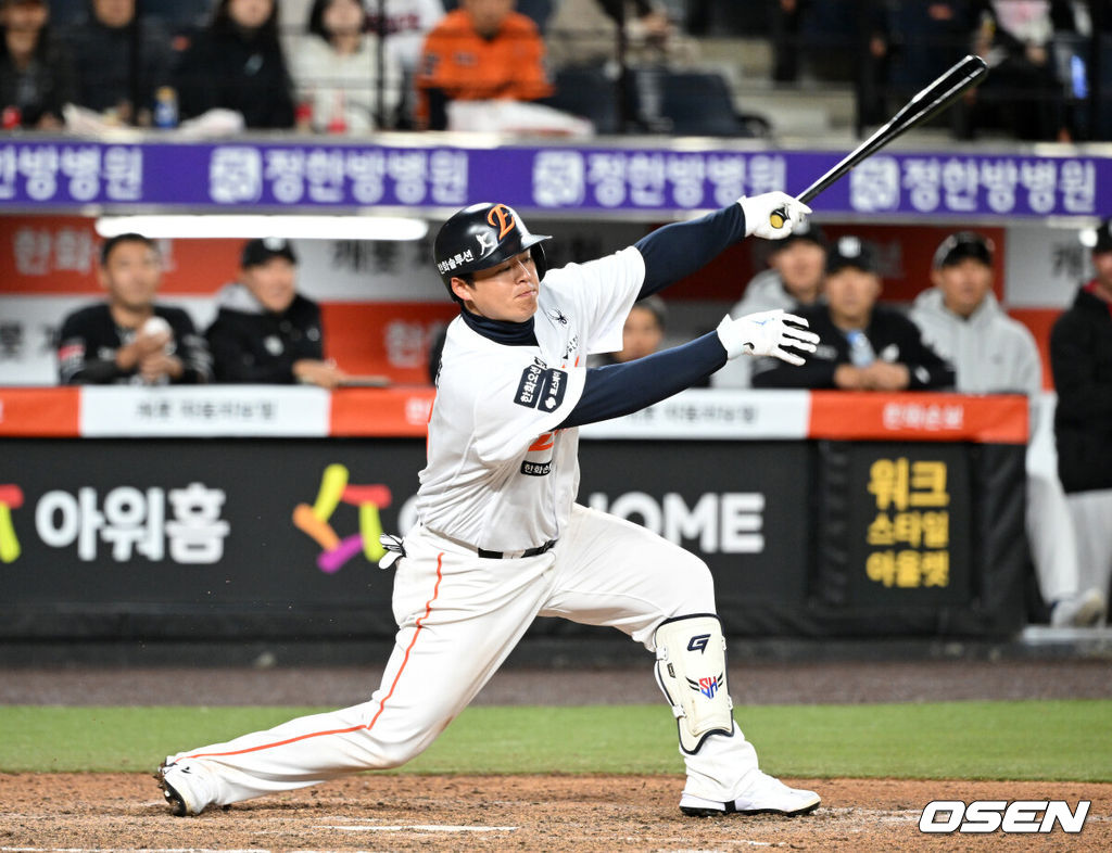 31일 대전 한화생명볼파크에서 2026 신한 SOL KBO리그 한화 이글스와 KT 위즈의 경기가 열렸다.이날 한화는 오웬 화이트, KT는 케일럽 보쉴리를 선발로 내세웠다.9회초 무사에서 한화 노시환이 삼진으로 물러나고 있다. 2026.03.31 /sunday@osen.co.kr