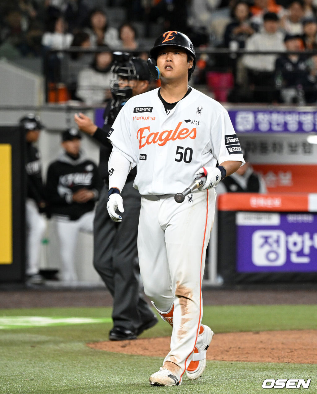 31일 대전 한화생명볼파크에서 2026 신한 SOL KBO리그 한화 이글스와 KT 위즈의 경기가 열렸다.이날 한화는 오웬 화이트, KT는 케일럽 보쉴리를 선발로 내세웠다.6회말 무사에서 한화 강백호가 스트라이크 낫아웃으로 물러나고 있다. 2026.03.31 /sunday@osen.co.kr