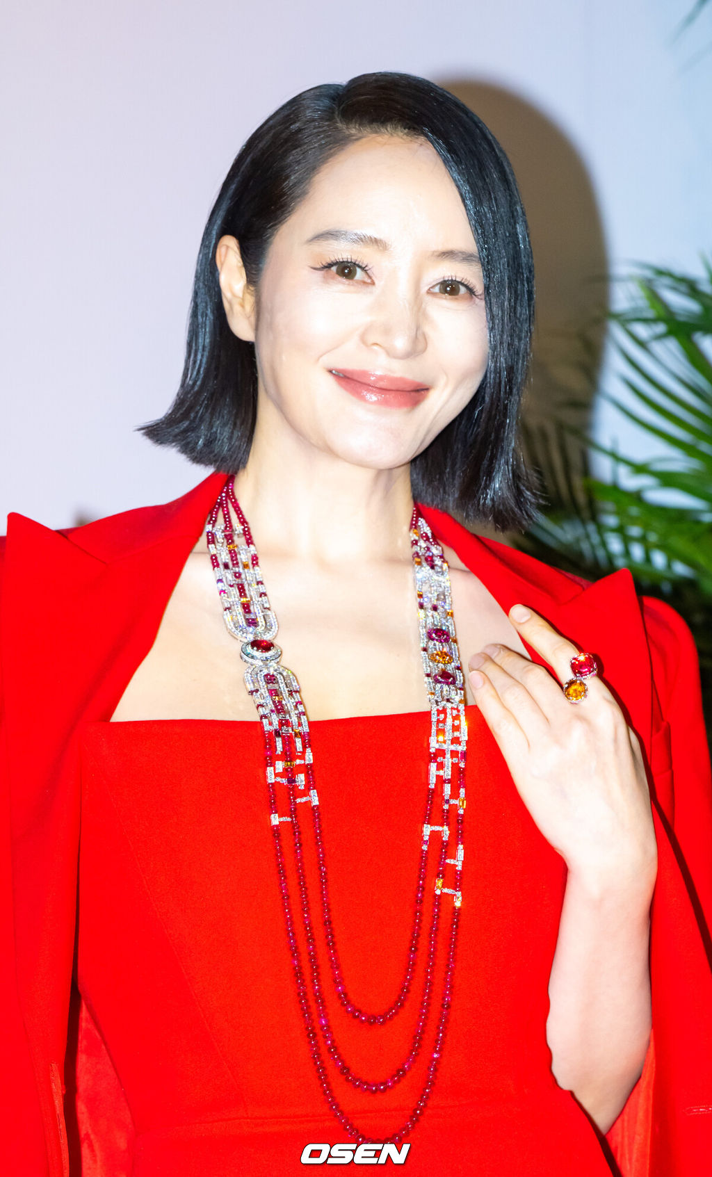 13일 오후 조선 팰리스 서울 강남에서 2025 무슈 프레드 아이디얼 라이트 하이주얼리 이벤트 셀럽 포토콜 행사가 진행됐다.이날 행사에는 BTS 진 (브랜드 앰배서더)과 김혜수, 차승원, 이성경, 박세리, 오상욱이 참석했다.김혜수가 입장하고 있다   2025.03.13   / soul1014@osen.co.kr