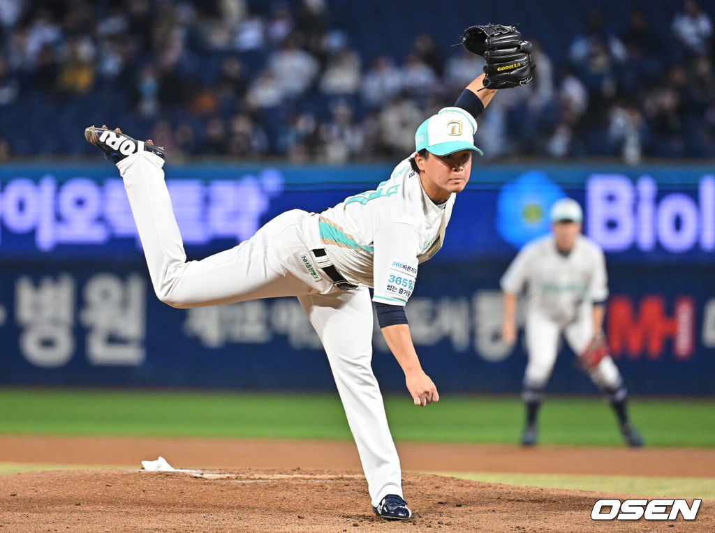 31일 창원NC파크에서 2026 신한 SOL KBO 리그 NC 다이노스와 롯데 자이언츠의 경기가 열렸다. 홈팀 NC는 토다가, 방문팀 롯데는 박세웅이 선발 출전했다. NC 다이노스 선발투수 토다가 역투하고 있다. 2026.03.31 / foto0307@osen.co.kr