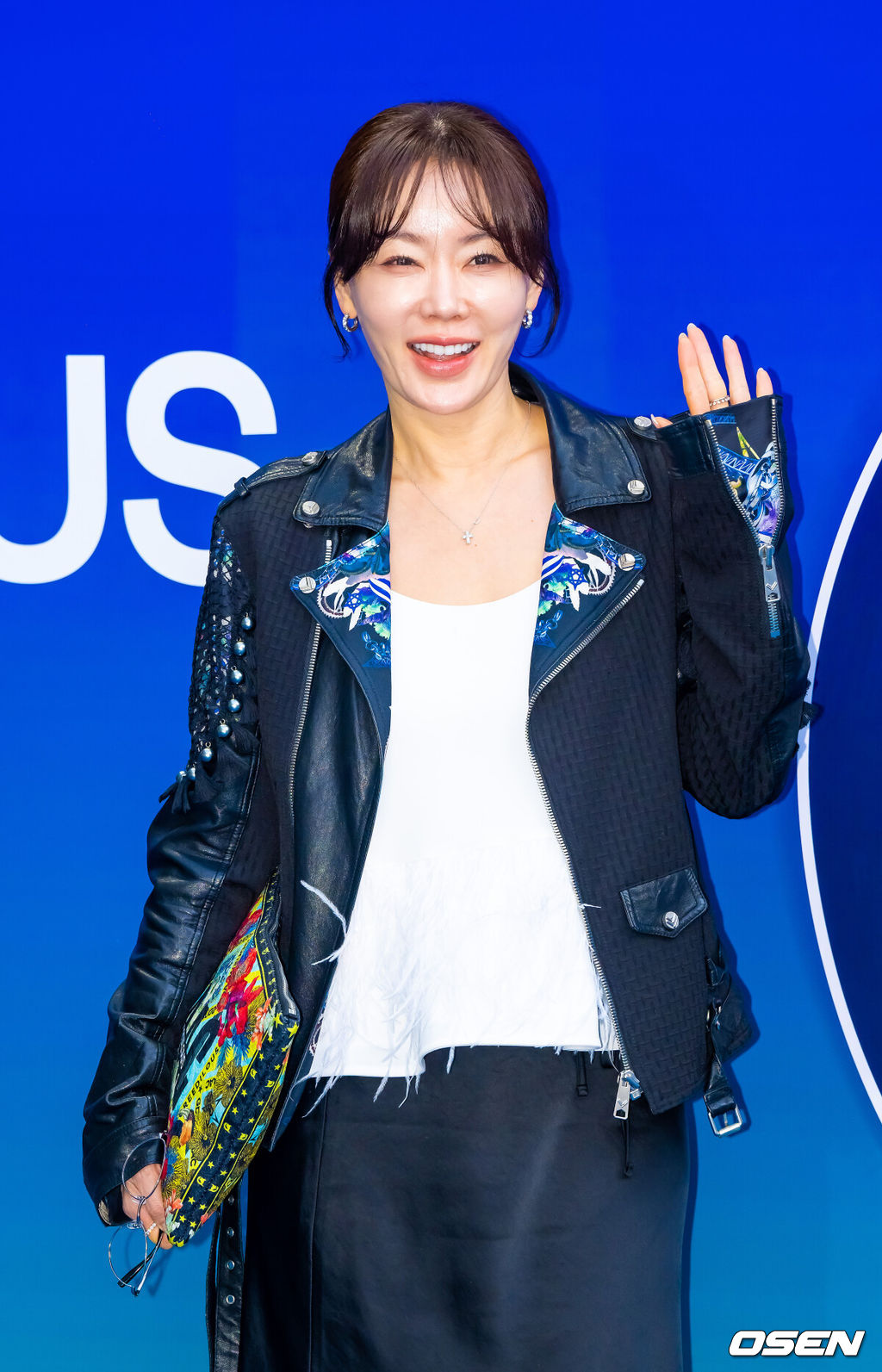 7일 서울 동대문디자인플라자(DDP)에서 '2026 F/W 서울패션위크' 그리디어스 패션쇼 및 포토월 행사가 진행됐다.2026 F/W 서울패션위크는 오는 8일까지 DDP를 중심으로 패션쇼(15개 브랜드), 트레이드쇼(92개 브랜드), 서울패션포럼, 시민참여 프로그램 등으로 꾸며진다. 방송인 안선영이 포즈를 취하고 있다.   2026.02.07 / soul1014@osen.co.kr