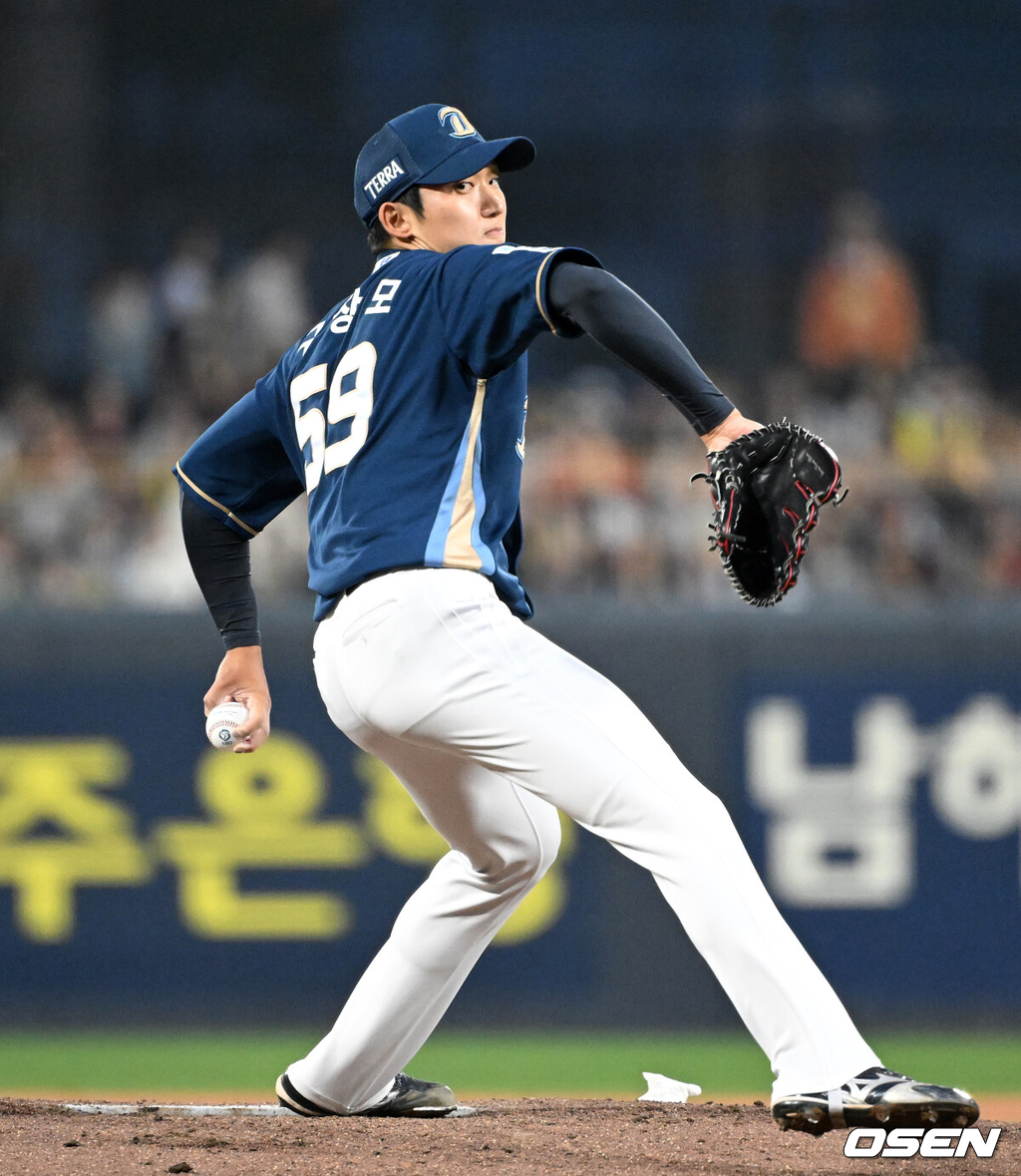 3일 광주-기아 챔피언스필드에서 2026 신한 SOL KBO리그 KIA 타이거즈와 NC 다이노스의 경기가 열렸다.이날 KIA는 제임스 네일, NC는 구창모를 선발로 내세웠다.1회말 무사에서 NC 선발투수 구창모가 역투하고 있다. 2026.04.03 /sunday@osen.co.kr