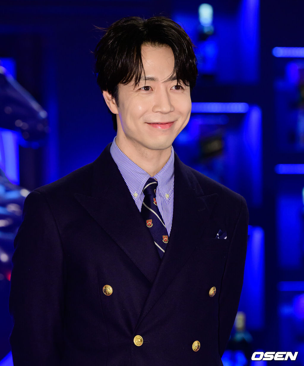 9일 오후 서울 롯데 에비뉴엘 잠실점에서 스카치 위스키 브랜드 조니워커 포토행사가 열렸다.<br /><br />이날 배우 조인성, 손종원 셰프가 참석했다.<br />손종원 셰프가 포즈를 취하고 있다.  2026.01.09 / jpnews@osen.co.kr