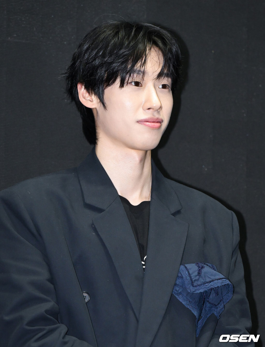 영화 ‘왕과 사는 남자(감독 장항준)’ 천만 관객 감사 무대인사가 17일 서울 메가박스 코엑스에서 열렸다.'왕과 사는 남자'의 누적 관객 수는 1360만 1732명이다. 국내 역대 박스오피스 공식 통계 기준 흥행 영화 톱10 중 7위인 '아바타'(1362만명)의 기록을 17일 중 넘어설 것으로 예상된다.배우 김민이 관객과의 시간을 갖고 있다. 2026.03.17 /cej@osen.co.kr