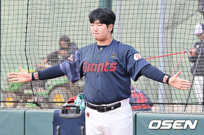 [OSEN=타이난(대만), 이석우 기자] 롯데 자이언츠 최이준 / foto0307@osen.co.kr