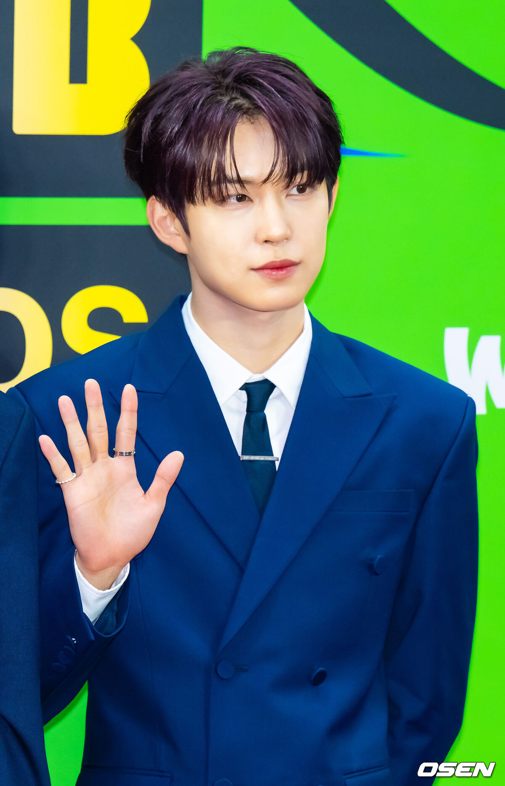 2025 멜론뮤직어워드(MMA2025)가 20일 오후 서울 고척스카이돔에서 진행됐다. 이날 행사에는 지드래곤(G-DRAGON), 박재범, 10CM, 지코, 엑소(EXO), 우즈(WOODZ), 제니(JENNIE), 에스파(aespa), 아이브(IVE), 한로로, 보이넥스트도어(BOYNEXTDOOR), 라이즈(RIIZE), 플레이 브(PLAVE), 엔시티 위시(NCT WISH), 아일릿(ILLIT), 하츠투하츠(Hearts2Hearts), 키키(Kiki), 올데 이 프로젝트(ALLDAY PROJECT), 아이딧(IDID), 알파드라이브원(ALPHA DRIVE ONE) 등 초호화 아티스트 라인업으로 꾸려졌다. 그룹 알파드라이브원 건우가 포즈를 취하고 있다. 2025.12.20 / soul1014@osen.co.kr