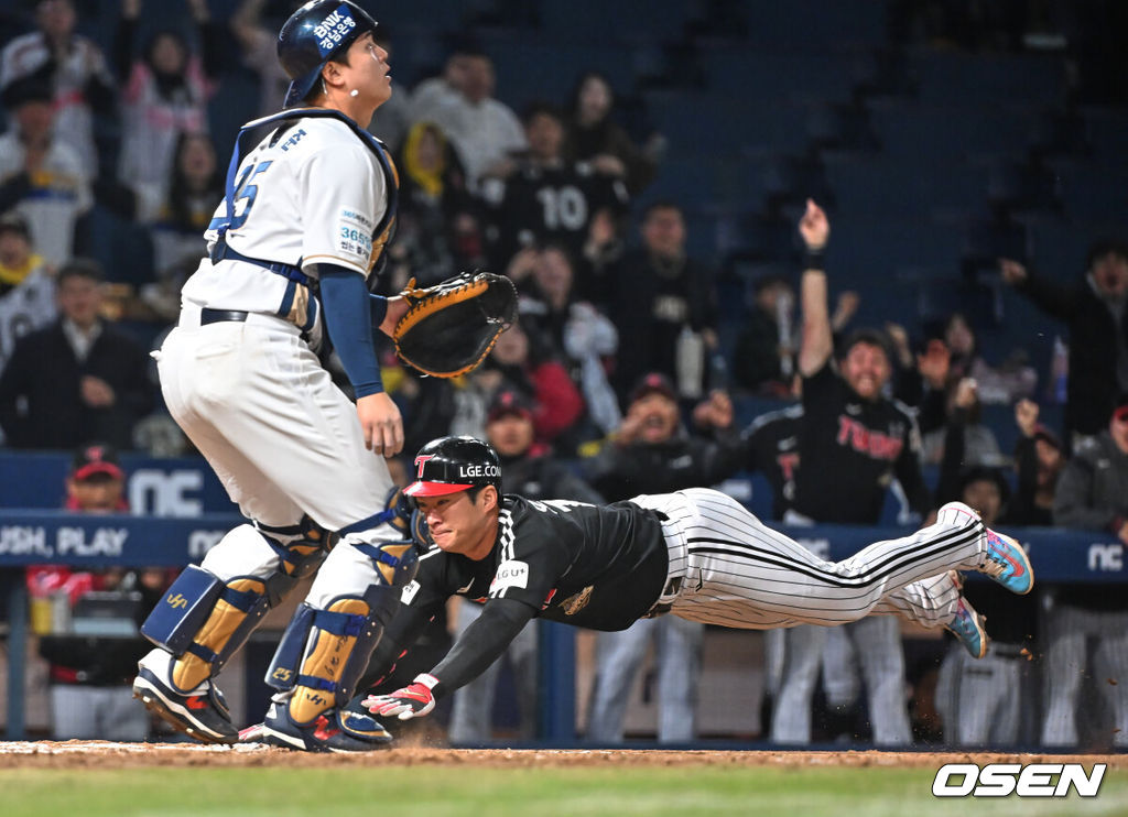 8일 창원NC파크에서 2026 신한 SOL KBO 리그 NC 다이노스와 LG 트윈스의 경기가 열렸다. 홈팀 NC는 신민혁이, 방문팀 LG는 웰스가 선발 출전했다. LG 트윈스 오지환이 8회초 2사 2루 중견수 쪽 적시타를 치고 홈으로 쇄도, 그라운드 홈런을 만들고 있다. 2026.04.08 / foto0307@osen.co.kr