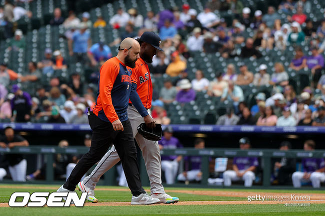 [사진] 휴스턴 크리스티안 하비에르가 부상으로 강판되고 있다. ⓒGettyimages(무단전재 및 재배포 금지)