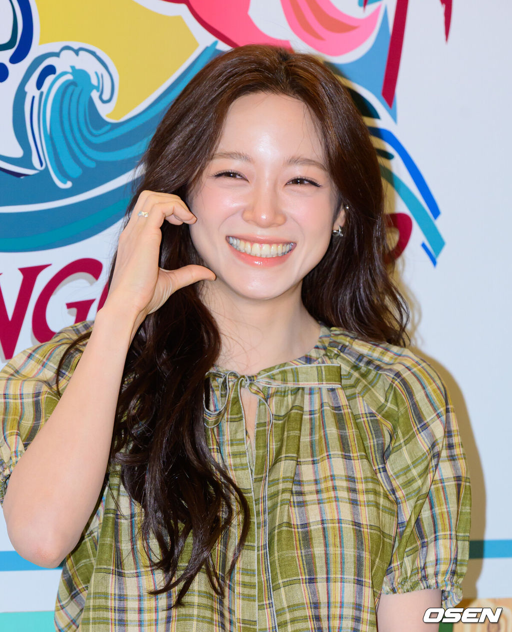 7일 부산 해운대구 신세계백화점 센텀시티점에서 롱샴(Longchamp) 포토콜 행사가 열렸다.이날 배우 김세정, 혜리, 가수 프로미스나인 이채영, 백지헌, 배우 채수빈, 서인국이 참석했다.배우 김세정이 포토타임을 하고 있다. 2026.04.07 / jpnews@osen.co.kr