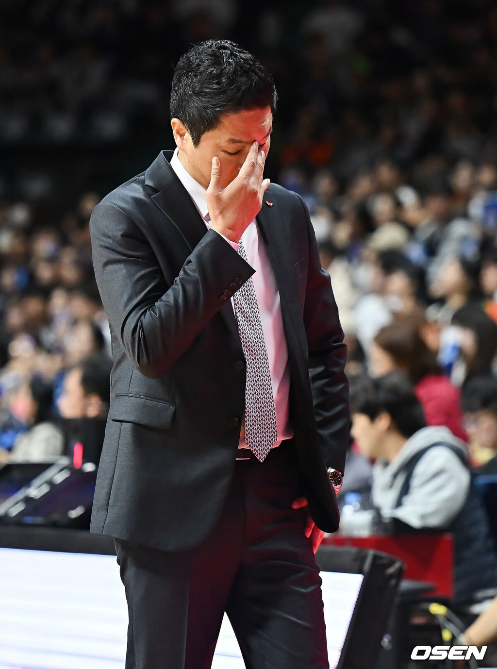 서울 SK 전희철 감독 025 2025.12.07 / foto0307@osen.co.kr