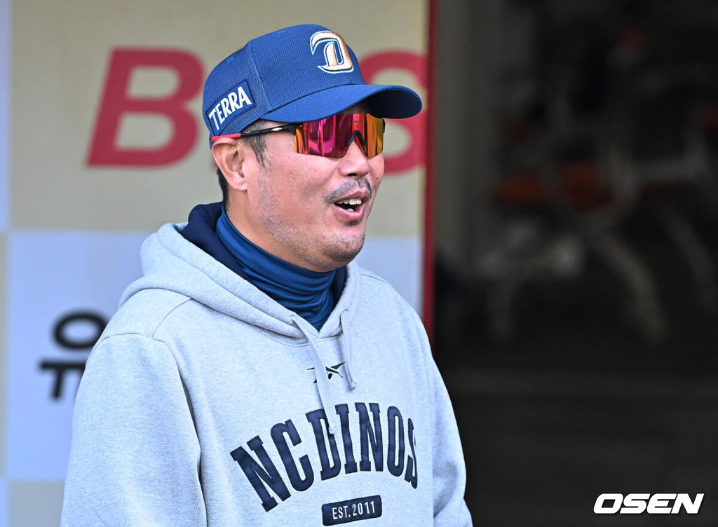 10일 대구삼성라이온즈파크에서 2026 신한 SOL KBO 리그 삼성 라이온즈와 NC 다이노스의 경기가 열린다. 홈팀 삼성은 후라도가, 방문팀 NC는 구창모가 선발 출전한다. NC 다이노스 이호준 감독이 인터뷰를 하고 있다. 2026.04.10 / foto0307@osen.co.kr