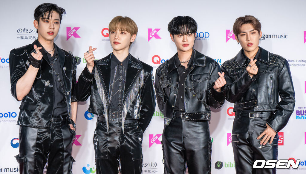 13일 오후 일본 마쿠하리 멧세(Makuhari Messe)에서 '케이콘 재팬 2023 (KCON JAPAN 2023)' 2일차 포토월 행사가 진행됐다.12~14일 동안 마쿠하리 멧세에서 열리는 '케이콘(KCON) 2023 재팬'은 K-팝 및 글로벌 음악 아티스트 23팀이 참여해 특별 퍼포먼스와 협업 무대로 채워졌다.콘서트 첫 날은 아이엔아이, 저스트비, 니쥬, 스테이씨, 더보이즈, 최예나, 에잇턴이 공연을 펼친다. 이튿날은 에이비식스, 에이티비오, 에이티즈, 디엑스틴, 제이오원, 르세라핌, 비비지, 엑스지가, 마지막날은 제로베이스원, 엔하이픈, 아이콘, 있지, 케플러 ,템페스트, 싸이커스, 앤팀이 무대를 선보인다.그룹 에이비식스가 포즈를 취하고 있다. 2023.05.13 / hyun309@osen.co.kr