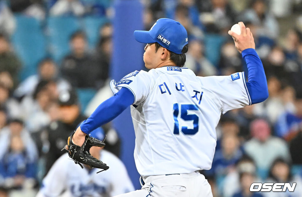 10일 대구삼성라이온즈파크에서 2026 신한 SOL KBO 리그 삼성 라이온즈와 NC 다이노스의 경기가 열렸다. 홈팀 삼성은 후라도가, 방문팀 NC는 구창모가 선발 출전했다. 삼성 라이온즈 미야지가 역투하고 있다. 2026.04.10 / foto0307@osen.co.kr
