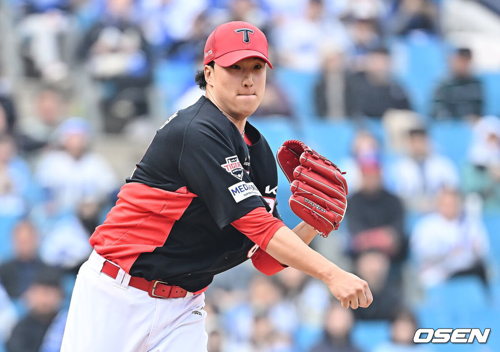 24일 대구삼성라이온즈파크에서 2026 신한 SOL KBO 리그 시범경기 삼성 라이온즈와 KIA 타이거즈의 경기가 열렸다. 홈팀 삼성은 오러클린이, 방문팀 KIA는 아담 올러가 선발 출전했다. KIA 타이거즈 정해영이 역투하고 있다. 2026.03.24 / foto0307@osen.co.kr