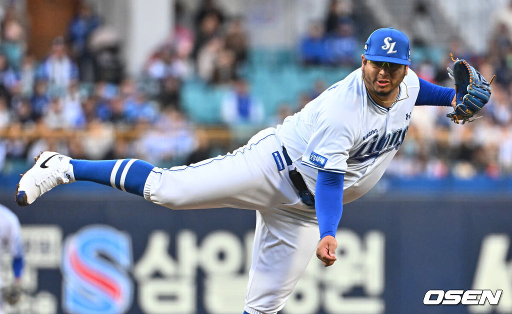 10일 대구삼성라이온즈파크에서 2026 신한 SOL KBO 리그 삼성 라이온즈와 NC 다이노스의 경기가 열린다. 홈팀 삼성은 후라도가, 방문팀 NC는 구창모가 선발 출전한다. 삼성 라이온즈 선발 투수 후라도가 역투하고 있다. 2026.04.10 / foto0307@osen.co.kr