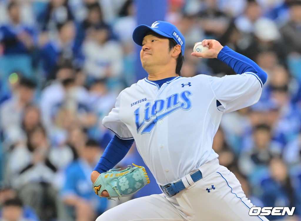 11일 대구삼성라이온즈파크에서 2026 신한 SOL KBO 리그 삼성 라이온즈와 NC 다이노스의 경기가 열렸다. 홈팀 삼성은 오러클린이, 방문팀 NC는 테일러가 선발 출전했다. 삼성 라이온즈 백정현이 역투하고 있다. 2026.04.11 / foto0307@osen.co.kr