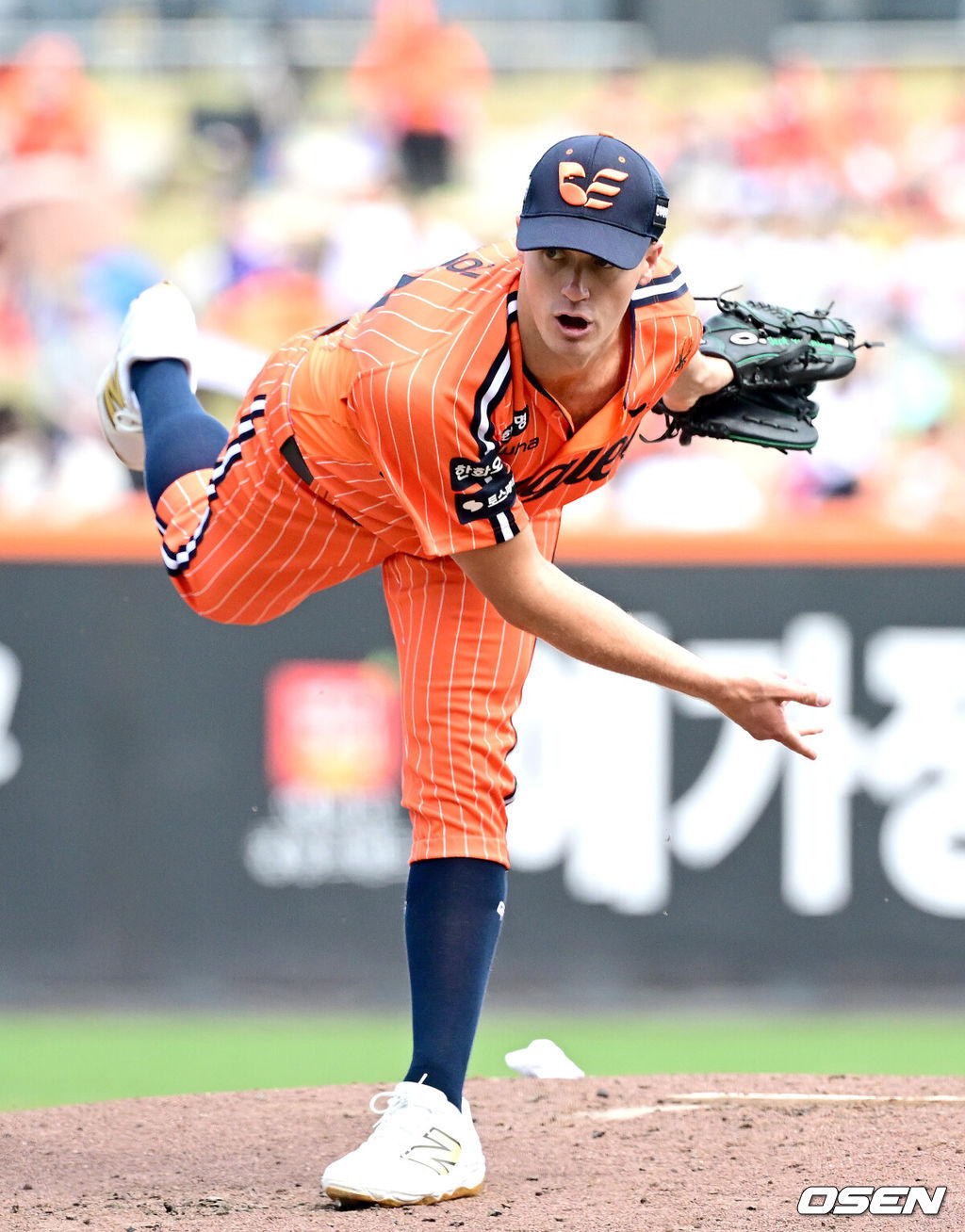 12일 대전 한화생명볼파크에서 ‘2026 신한 SOL KBO리그’ 한화 이글스와 KIA 타이거즈의 경기가 열렸다.홈팀 한화는 잭 쿠싱, 방문팀 KIA는 애덤 올러를 선발로 내세웠다. 2회초 한화 선발 잭 쿠싱이 힘차게 공을 뿌리고 있다. 2026.04.12 / dreamer@osen.co.kr