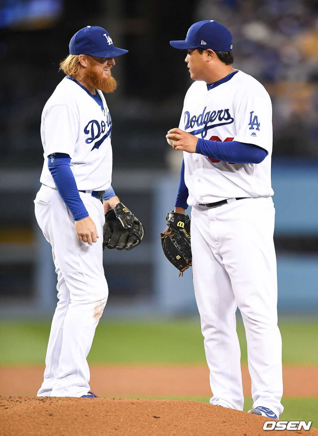 LA 다저스 시절 저스틴 터너와 류현진. 2017.04.19 /soul1014@osen.co.kr