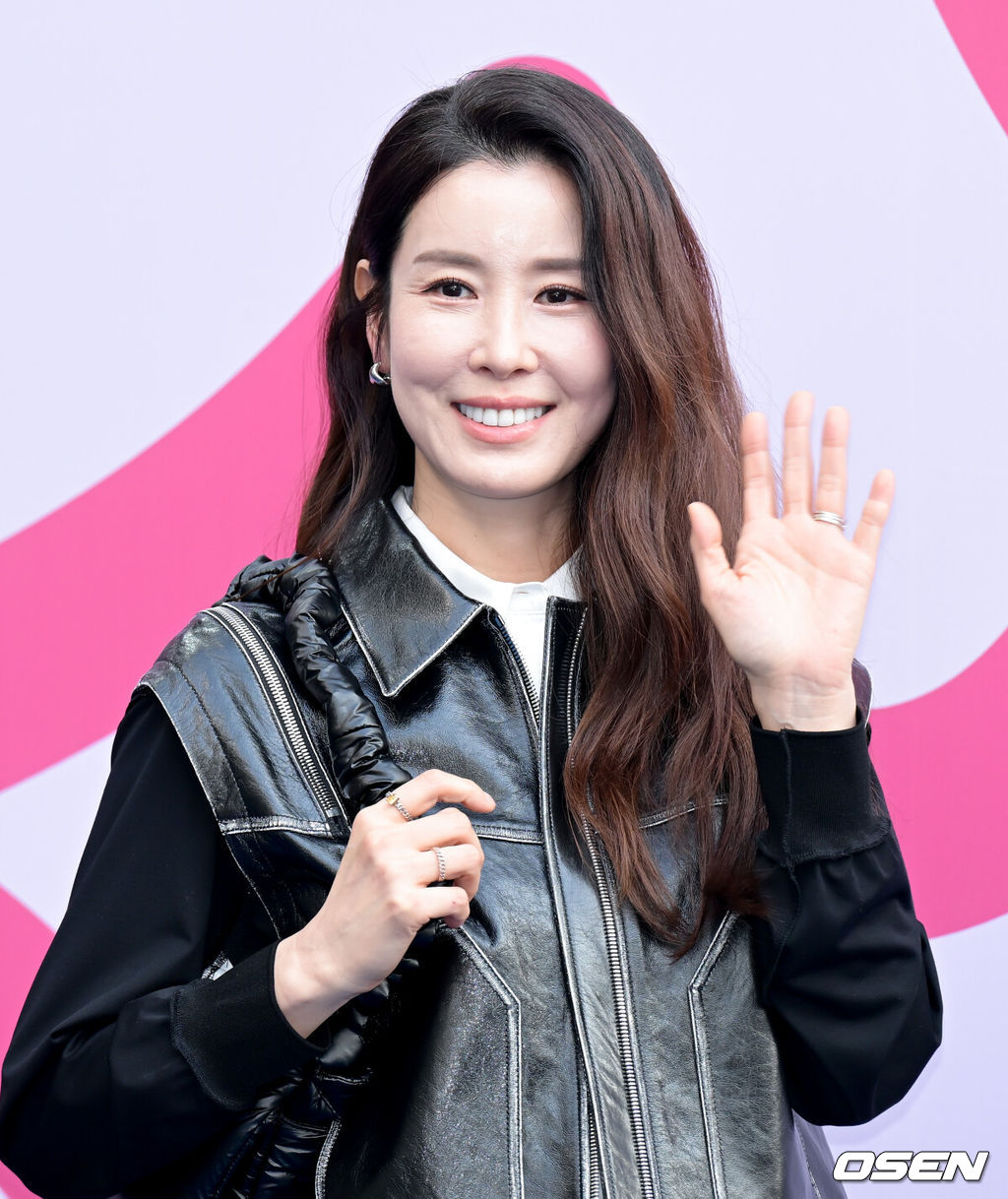 '2024 가을/겨울(F/W) 서울패션위크’가 1일 서울 중구 동대문디자인플라자(DDP)에서 열렸다.이태란이 포즈를 취하고 있다. 2024.02.01 /cej@osen.co.kr