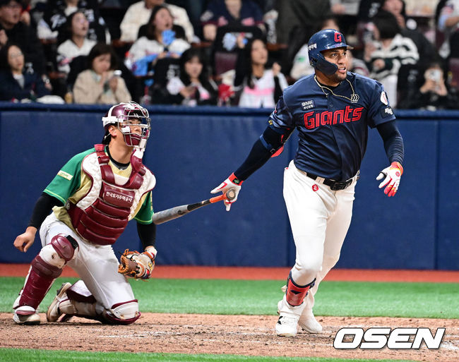 5타수 3안타 1득점 맹타를 휘두르며 팀 공격을 이끈 레이예스. 