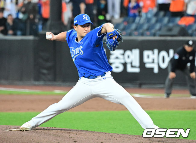 [OSEN=대전, 지형준 기자] 14일 대전 한화생명 볼파크에서 2026 신한 SOL KBO리그 한화 이글스와 삼성 라이온즈의 경기가 열렸다.3연패 중인 한화는 문동주, 4연승을 노리는 삼성은 최원태가 선발로 나섰다.&nbsp;1회말 삼성 최원태가 역투하고 있다. 2026.04.14&nbsp;/ jpnews@osen.co.kr