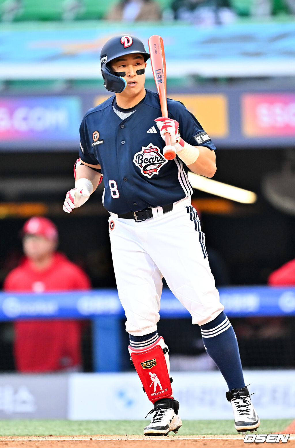 14일 오후 인천 SSG랜더스필드에서 ‘2026 신한 SOL Bank KBO리그' SSG 랜더스와 두산 베어스의 경기가 진행됐다.이날 SSG는 타케다를, 두산은 최민석을 선발투수로 내세웠다.1회초 무사 주자 1루 두산 손아섭이 볼넷 출루를 하고 있다. 2026.04.14 / rumi@osen.co.kr