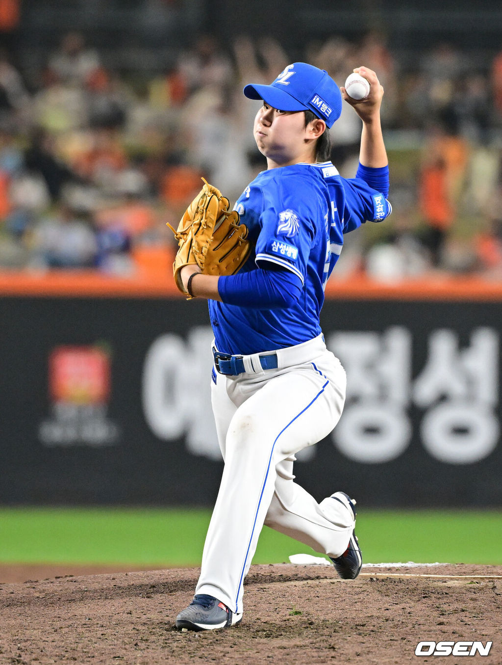 15일 대전 한화생명 볼파크에서 2026 신한 SOL KBO리그 한화 이글스와 삼성 라이온즈의 경기가 열렸다.4연패 중인 한화는 윌켈 에르난데스, 5연승을 노리는 삼성은 양창섭이 선발로 나섰다. 5회말 삼성 장찬희가 역투하고 있다. 2026.04.15 / jpnews@osen.co.kr