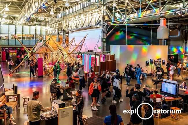 익스플로라토리움&nbsp;전시장&nbsp;모습