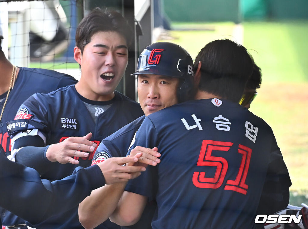 롯데 자이언츠 고승민, 전준우, 나승엽  / foto0307@osen.co.kr