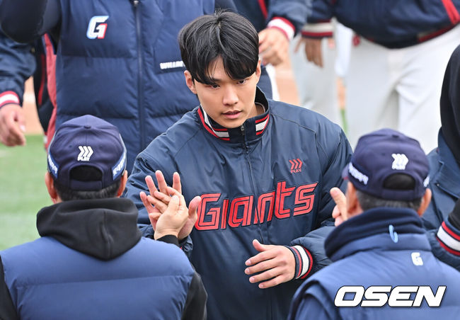 [OSEN=부산, 이석우 기자]  롯데 자이언츠 홍민기  / foto0307@osen.co.kr