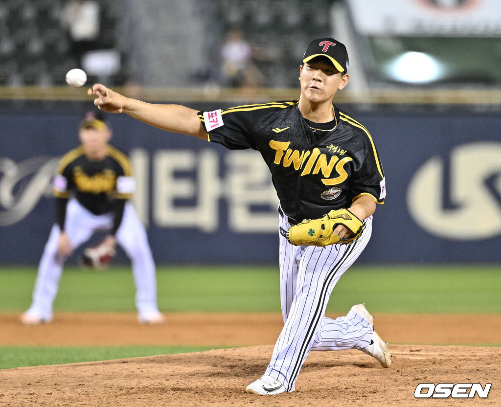 2024년 LG 트윈스에서 뛸 때 정지헌의 투구 모습 / OSEN DB