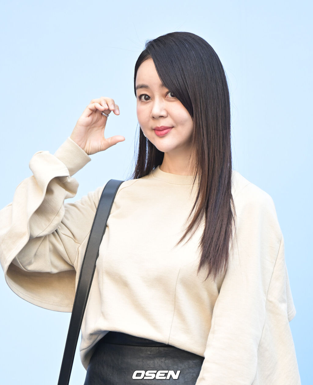 7일 서울 동대문 디자인플라자(DDP)에서 ‘2024 S/S 서울패션위크’ 블루디블루 컬렉션 포토월 행사가 열렸다.배우 백보람이 행사에 참석해 포즈를 취하고 있다. 2023.09.07 /cej@osen.co.kr 