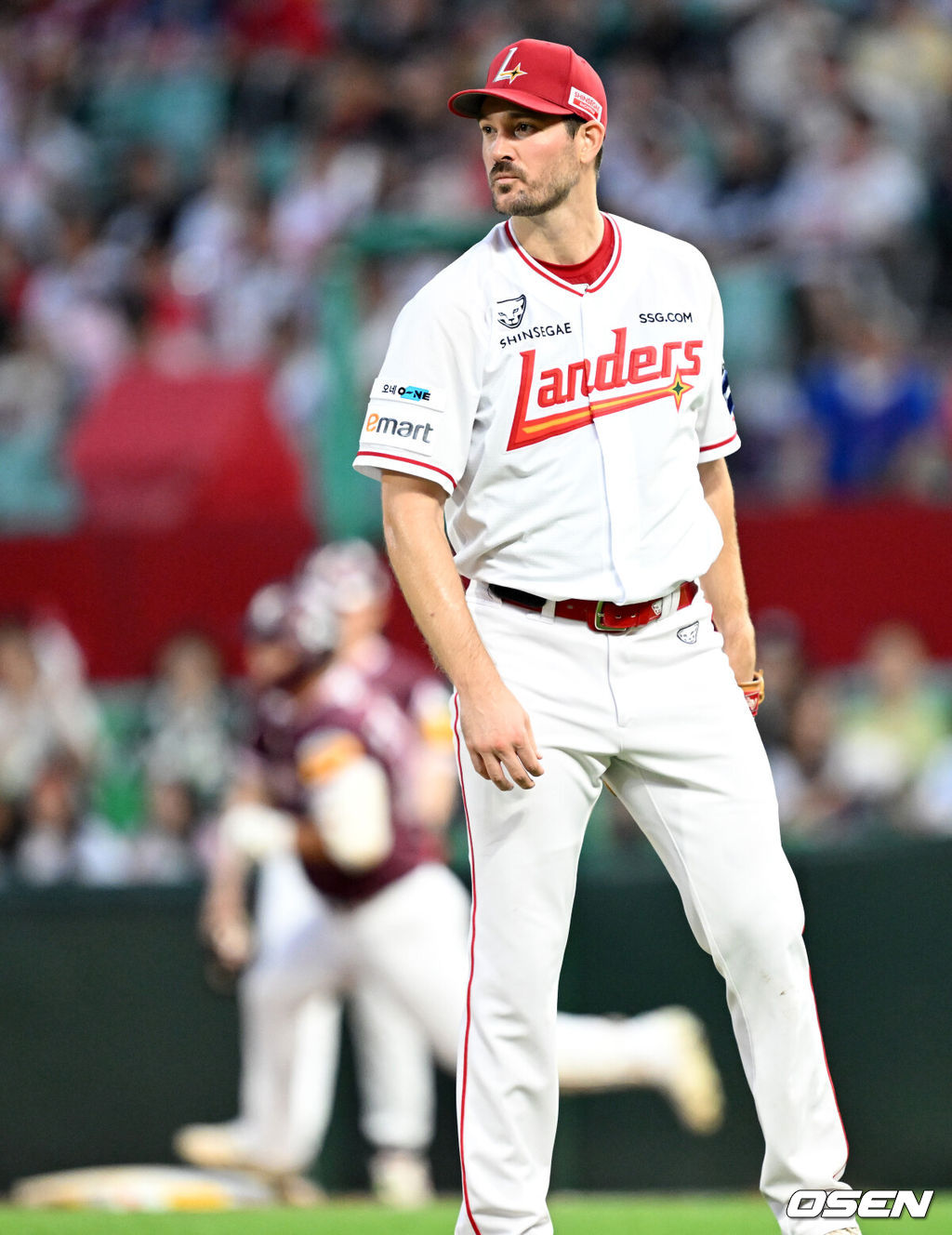 31일 오후 인천 SSG랜더스필드에서 2025 신한 SOL Bank KBO리그 SSG 랜더스와 키움 히어로즈의 경기가 열렸다.SSG는 앤더슨, 키움은 김연주를 선발 투수로 내세웠다.4회초 2사 2루에서 SSG 앤더슨이 키움 고영우에게 좌전 적시 2루타를 허용하고 있다. 2025.07.31 /sunday@osen.co.kr