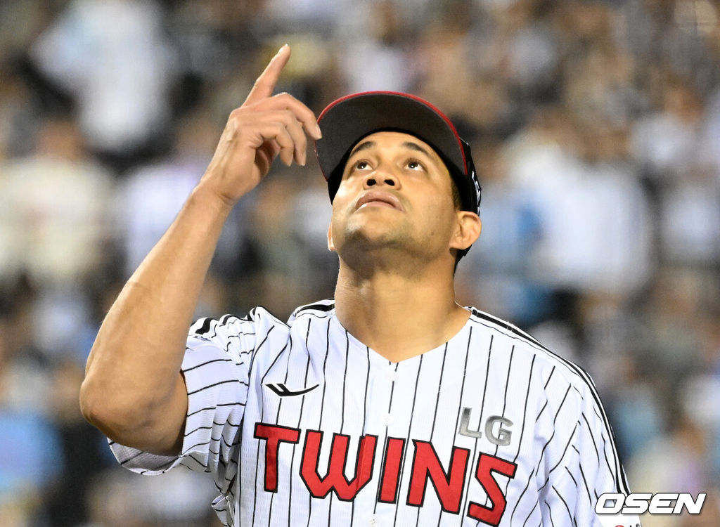 LG 투수 치리노스 / OSEN DB