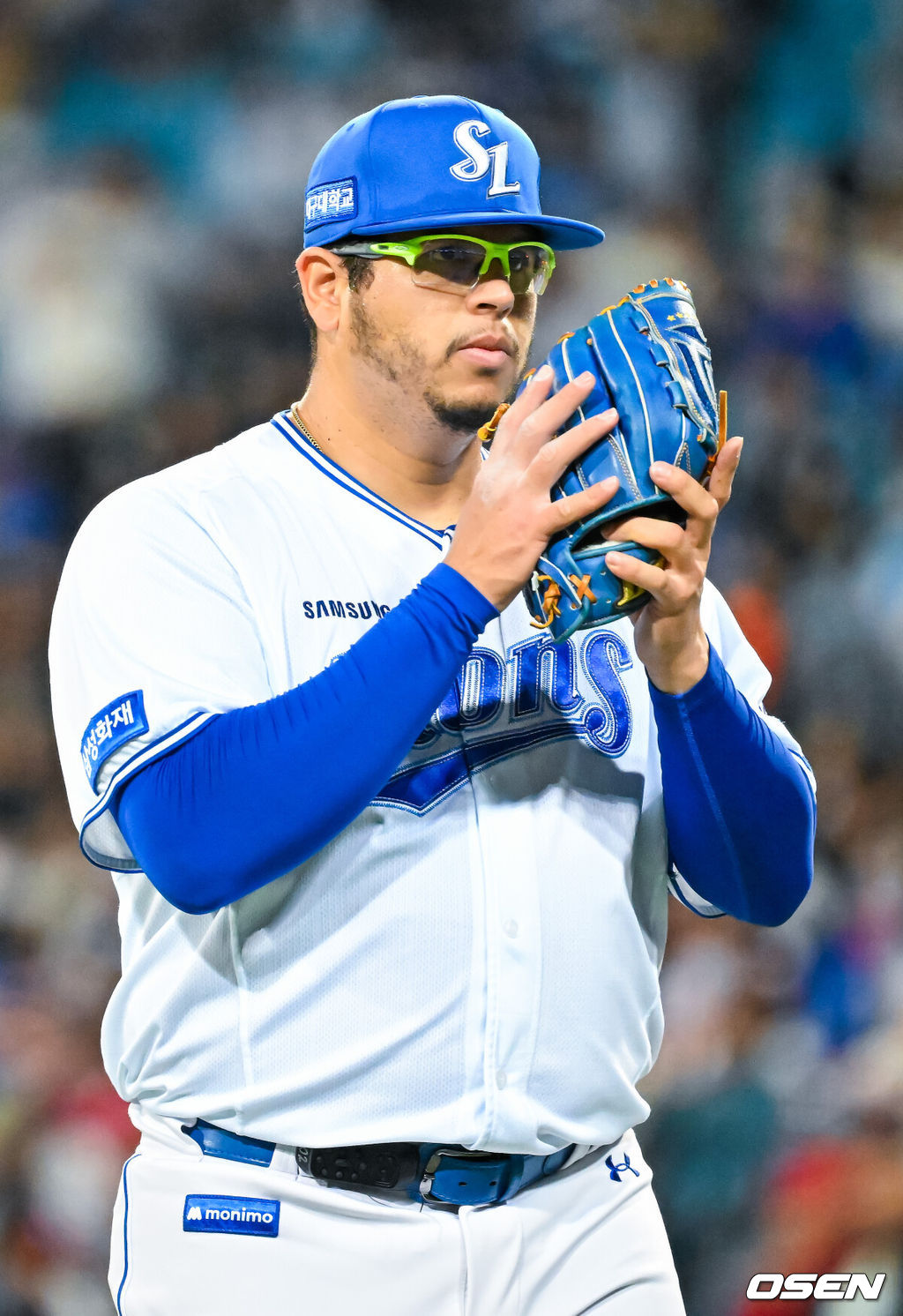 22일 오후 대구삼성라이온즈파크 ‘2026 신한 SOL Bank KBO리그' 삼성 라이온즈와 SSG 랜더스와 경기가 열렸다.이날 삼성은 후라도를, SSG는 최민준을 선발투수로 내세웠다.6회초를 마친 삼성 선발 후라도가 박수를 치고 있다. 2026.04.22 / rumi@osen.co.kr