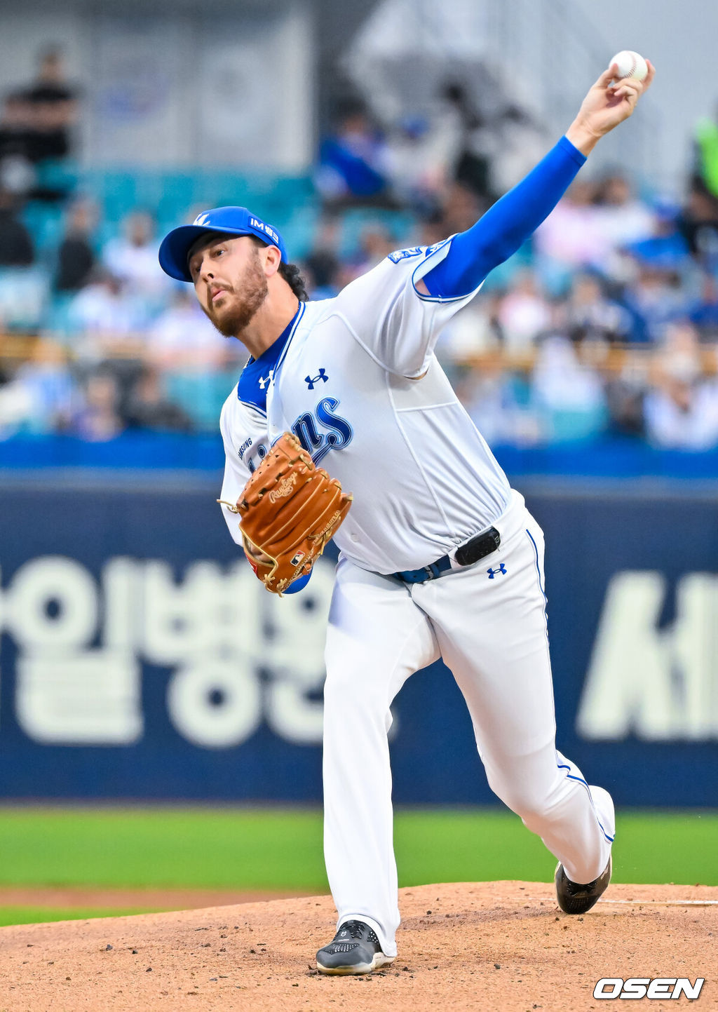 23일 오후 대구삼성라이온즈파크 ‘2026 신한 SOL Bank KBO리그' 삼성 라이온즈와 SSG 랜더스와 경기가 열렸다.이날 삼성은 오러클린을, SSG는 화이트를 선발투수로 내세웠다.삼성 선발 오러클린이 마운드 위에서 힘차게 공을 뿌리고 있다. 2026.04.23 / rumi@osen.co.kr