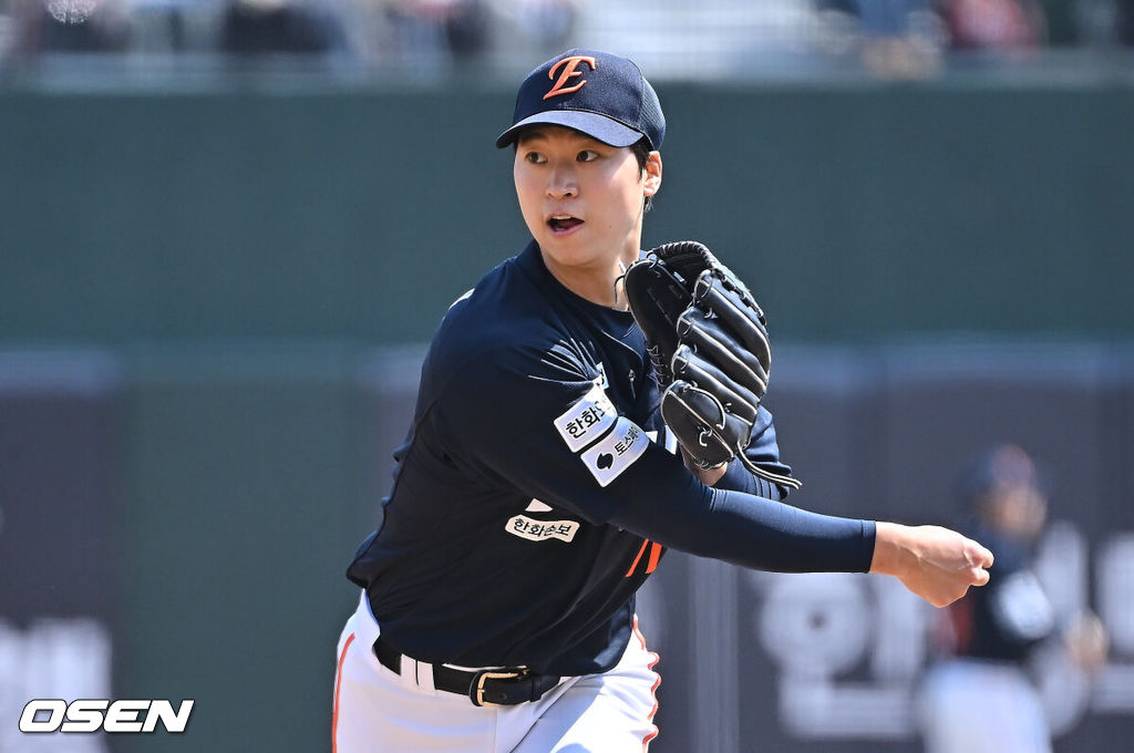 한화 투수 엄상백 / OSEN DB