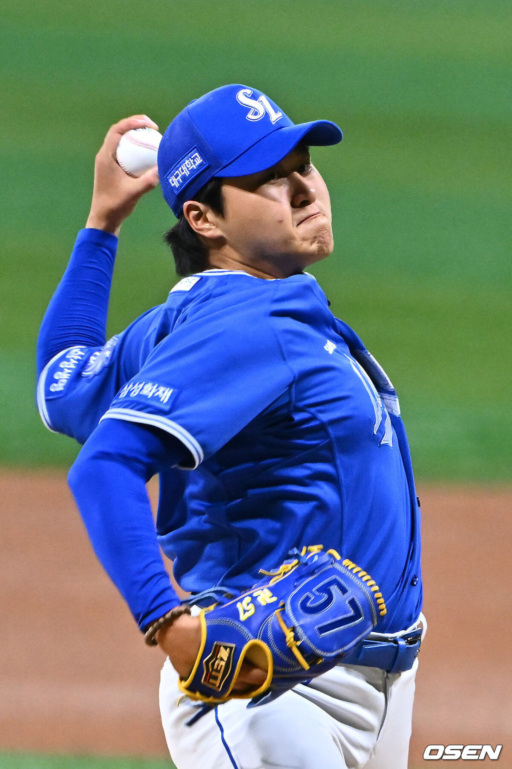 24일 오후 서울 고척스카이돔에서 2026 신한 SOL KBO리그 키움 히어로즈와 삼성 라이온즈의 경기가 진행됐다.이날 키움은 안우진을, 삼성은 이승현을 선발투수로 내세웠다.1회말 삼성 선발투수 이승현이 역투하고 있다.     2026.04.24 / soul1014@osen.co.kr