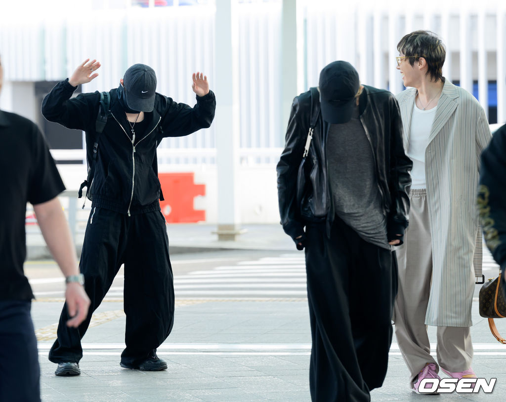 정국의 돌발 댄스를 보며 미소짓는 제이홉