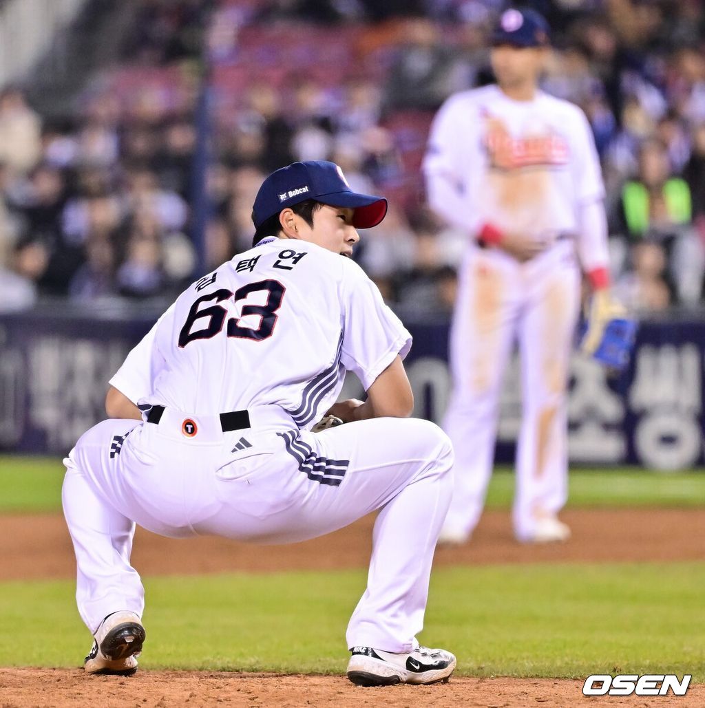 9회초 두산 김택연이 키움 이주형에게 볼넷 허용한후 아쉬워하고 있다.   2026.04.08 / soul1014@osen.co.kr