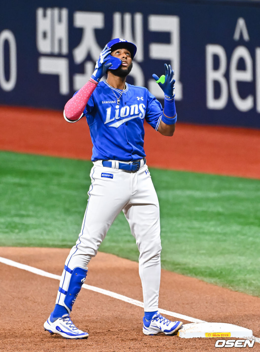 25일 오후 서울 고척스카이돔에서 2026 신한 SOL KBO리그 키움 히어로즈와 삼성 라이온즈의 경기가 진행됐다.이날 키움은 하영민을, 삼성은 원태인을 선발투수로 내세웠다.1회초 1사 1,2루 삼성 디아즈가 선취 1타점 적시타를 날리고 있다.    2026.04.25 / soul1014@osen.co.kr