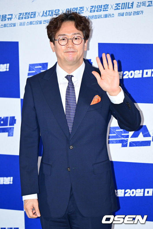 [OSEN=김성락 기자] 15일 오전 서울 서울 강남구 메가박스 코엑스에서 영화 ‘목스박’ 언론시사회가 열렸다. 배우 김정태가 포토타임을 갖고 있다. 2024.03.15 / ksl0919@osen.co.kr