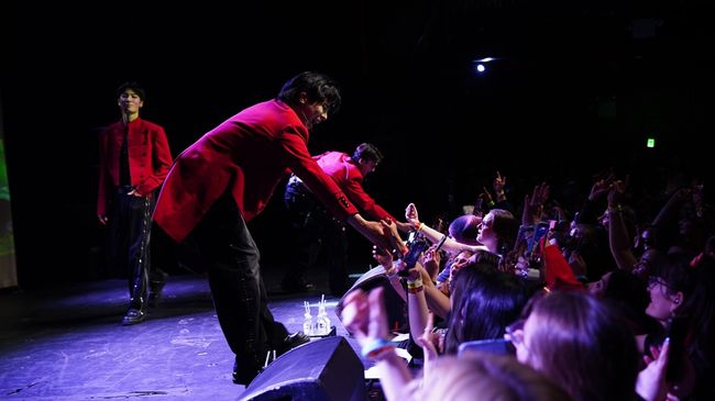 파라스타엔터테인먼트 제공