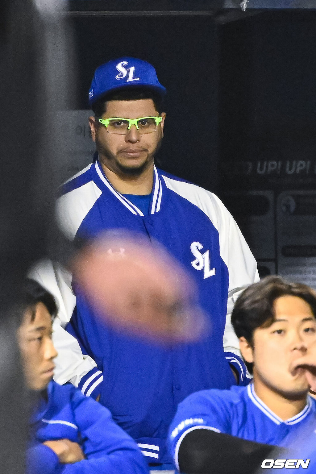 28일 오후 서울 잠실구장에서 2026 신한 SOL KBO리그 두산 베어스와 삼성 라이온즈의 경기가 진행됐다.이날 두산은 곽빈을, 삼성은 후라도를 선발투수로 내세웠다.9회말 동점 허용하며 승리가 날아간 삼성 선발투수 후라도가 아쉬워하고 있다.     2026.04.28 / soul1014@osen.co.kr